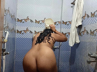 Big Ass Telugu Hyderabadi Indian Wife in Shower