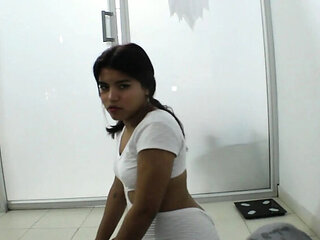 Hot Venezuelan Stepsister Gives Blowjob & Rough Sex in HD - Amateur Latina Big Ass Fucking