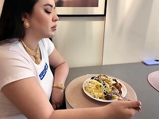Big Ass Stepsister Fucked By Her Stepbrother After Lunch - Amateur Porn XXX