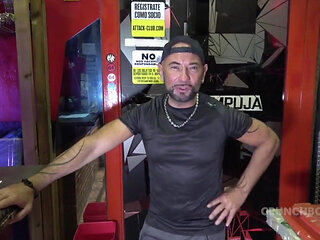 Jess Royan fucked bareback by straight boy curious Desleon