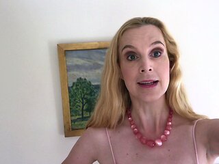 StripCamFun Blonde Amateur MILF Webcam for You