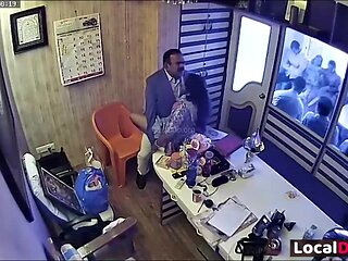 Astrologer Ashok Kharat MMS Flicks Pokes His Numerous Dame Customers In His Cabin For Superb Luck