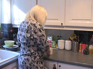 Lacey Starr Old & Young Lick Along_1