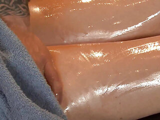 Eva Karera an experienced woman with two nice tits gets