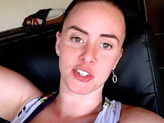 Big boobs milf masturbates with her dildo