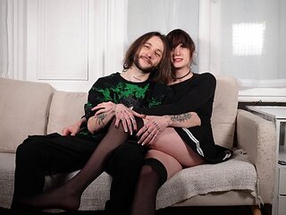 My girlfriend is a transgender goddess, I impregnate her