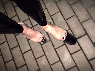 street walker - public crossdressing