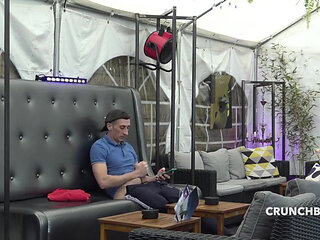 Porncam with slut fucked raw outdoors by straight