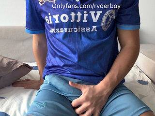 HOTTEST TWINK JERKS OFF HIS BIG COCK AND FUCKS HIS PILLOW AFTER SOCCER HOT MOANING