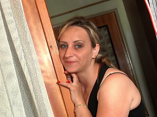 Amateur Wife Casting Hot Poundings and Sucking