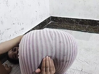 Step sister ka bra khol kar boobs daba daba kar pela