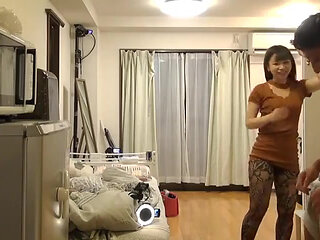 Lending Out a Temptress Who Loves to Take Control