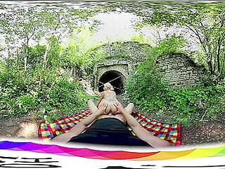 Covert Picnic With Natalie Cherie