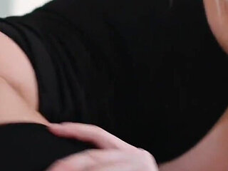 Sexy Big Tits Blonde MILF Michelle Thorne Gets Her Wet Pussy Covered in Cum