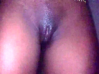 Hot ebony babe front view im slow motion