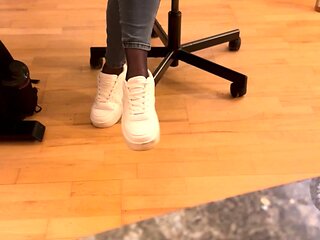 Amateur Foot Fetish Girlfriend Sucks and gives a Footjob