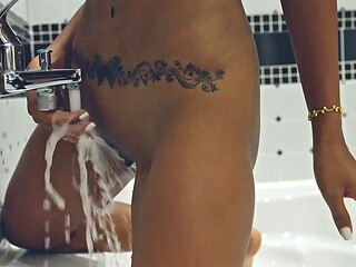 SANKTOR - SPORTY ASIAN MILF WITH PERFECT BODY MASTURBATES IN THE BATH