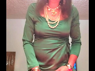 Busty Sissy Cumming