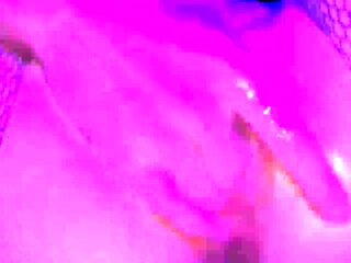 Watch this close up wet pussy