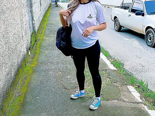 ALUNA PEGA CARONA COM PROFESSOR E DA O CU NO CARRO