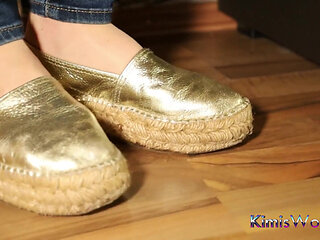 Golden Comfort - Steps & Motion