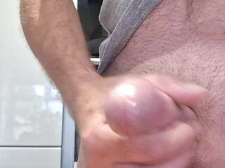 Cumming another beautiful load