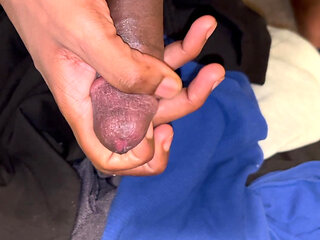 I need my cock and balls sucked on I'm so horny