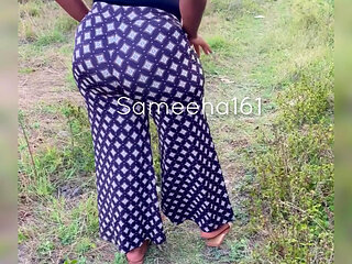 Big Booty Milf Twerking & Spreading Outside - Ass Shake Compilation