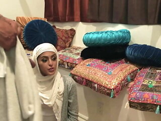 Hijab Friends Audrey Royal, Monica Sage, and Sophia Leone Want to Celebrate Like Americans - Hijablust