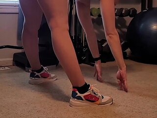 Brunette solo masturbation on webcam