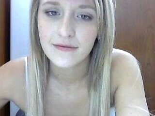 Amateur Webcam Chick Masturbates On Webcam More at