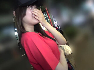 Part 2 The fair-skinned slender lewd beauty was a clerk at a certain izakaya in Tokyo. Mizuki