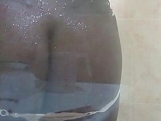 Getting All Clean and Nice, Ready to Give Head to Someone Who Knows How to Really Fuck.