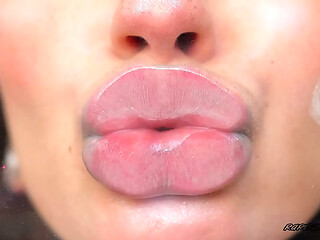 Creamy silver melting kiss close up