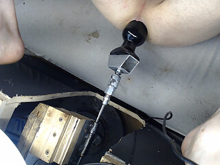 MACHINE FUCKED HUGE PLUG