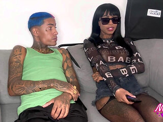 My Friend Doesn't Change Every Time He Comes to Visit Me Some