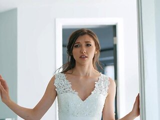 Maya Woulfe and Reagan Foxx like sharing a big one