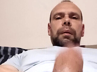 Who wants to eat my dick