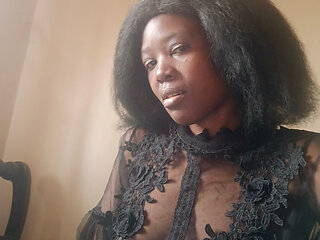 I can fuck with any obeject and I cum