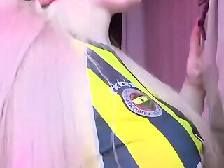 A blonde woman alone with a large penis - Turkish Porn Fenerbahce