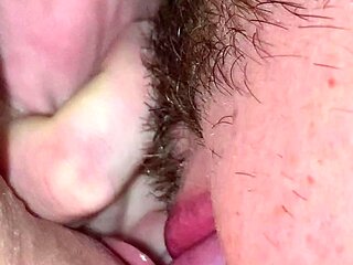 Pulled amateurs close up car sex