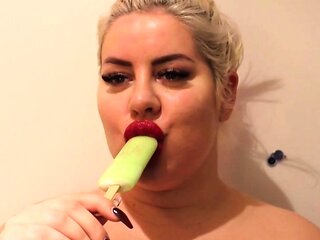 Sexy Blonde Kourtney Scarlett Solo Pussy Masturbation