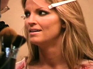 Blonde amateur milf does anal on pov camera 11