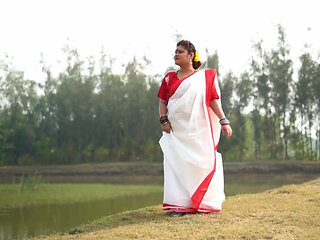 Bengali Look Hot and Sexy