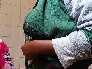 Housemaid fuck her self while she is cleaning