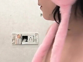 Hot Babe Shows Her Pussy Masterbation