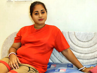 Siya Bhabhi Stepsister Riya Bhabhi First Time in Camera