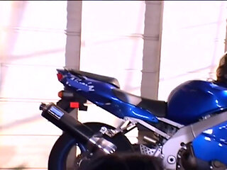 Double penetration for a nasty wild brunette