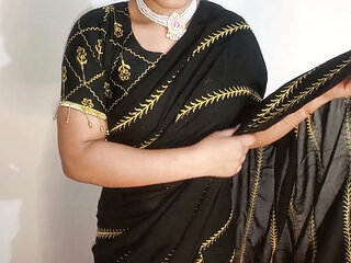 Beautiful Saree Bhabi Fucked Her Devar