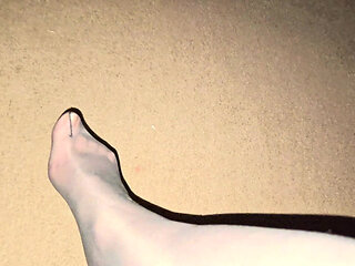Louise Nylontease Nylon Foot Whore